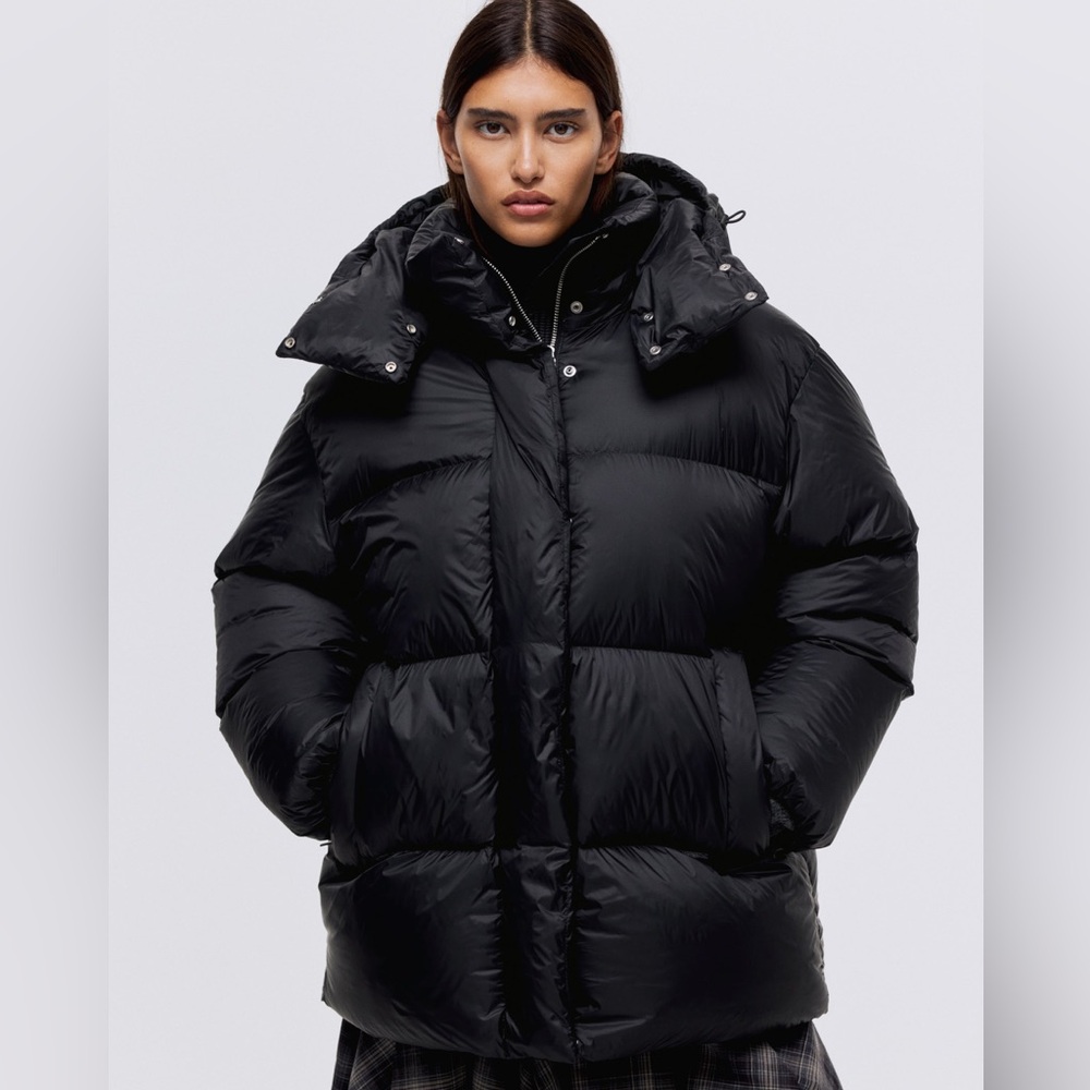 H&M Women's Black Puffer Jacket